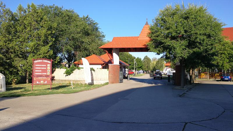 Főbejárat