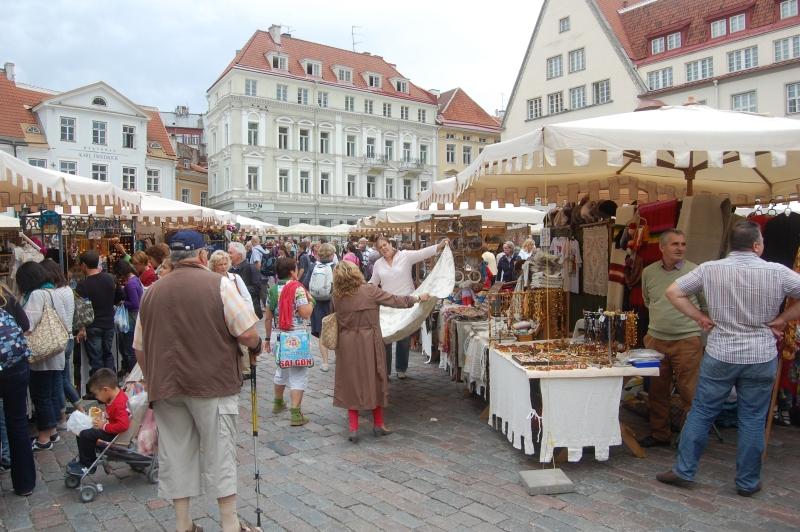 Tallinni nyüzsgés