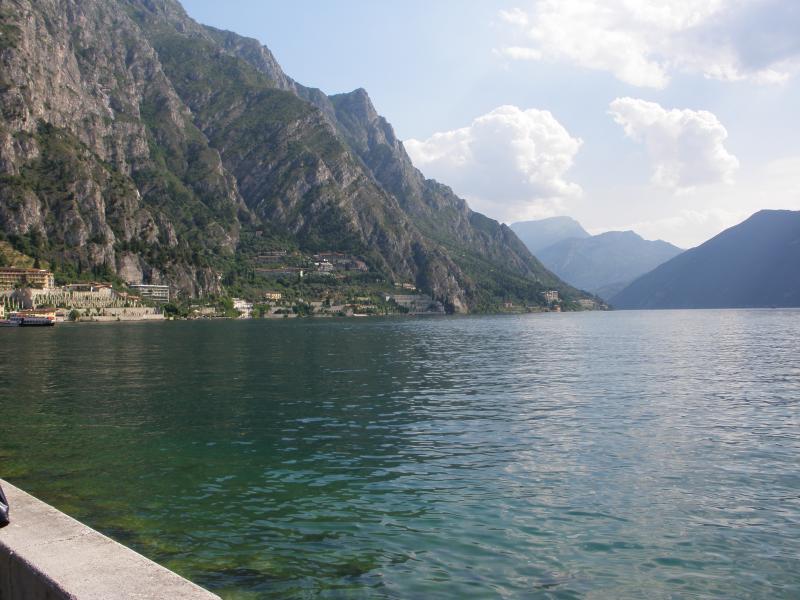 Garda-tó Limone-ből